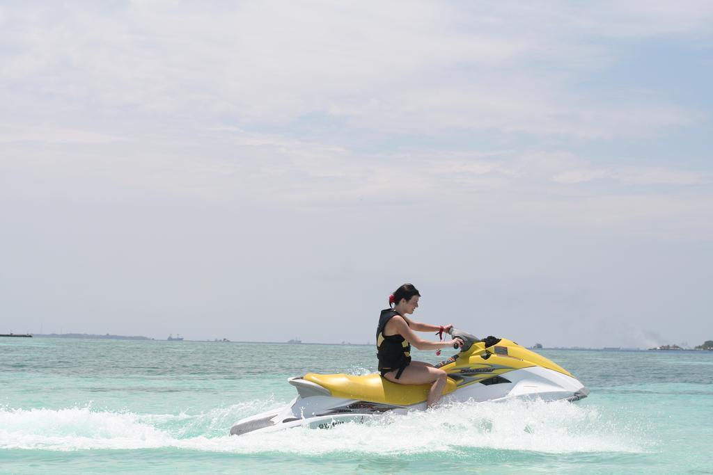 Elite Beach Inn Hulhumale Exterior photo